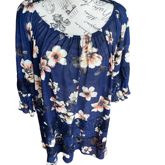 Siren Lilly Top - Picture 3 of 3